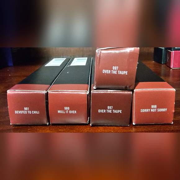 *Host Pick* MAC Powder Kiss Liquid Lip 💋❤️😍 - Picture 3 of 11